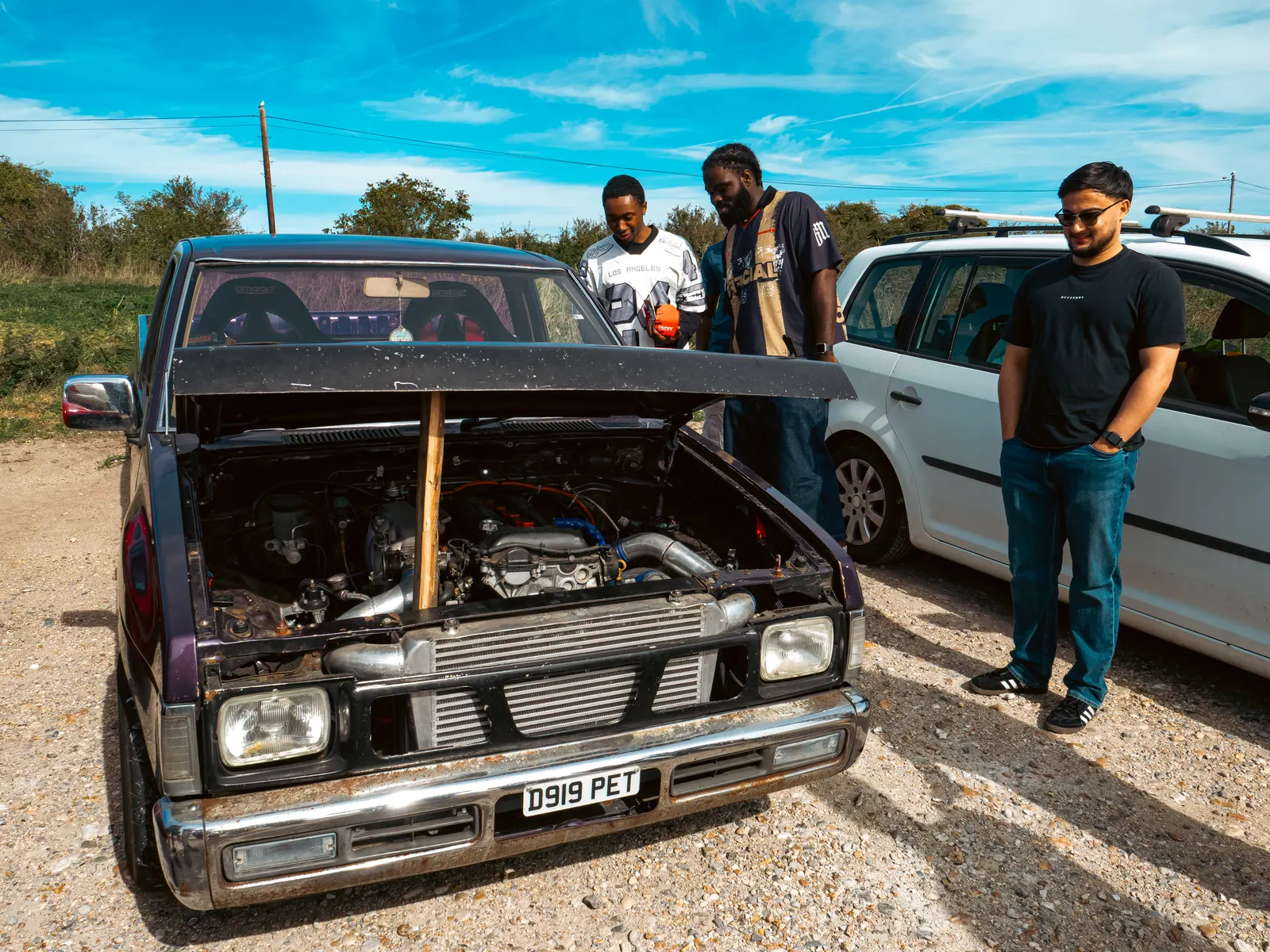Intercooler and turbo pipework on the Nissan pick-up